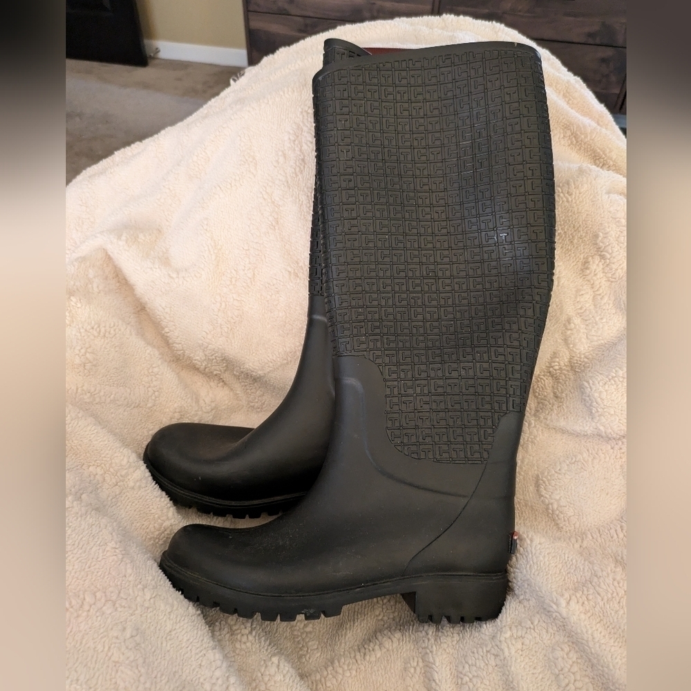 Tommy Hilfiger Tall Rain Boots - Sz  7 - Black Jacquard